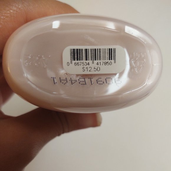 NWT BATH & BODY WORKS GOLDON MAGNOLIA LOTION - Picture 4 of 4